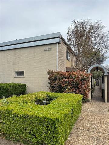 Building Photo - 4320 Cole Ave Unit 2