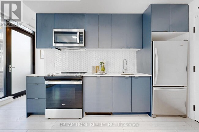 Photo - 1612 Charles St