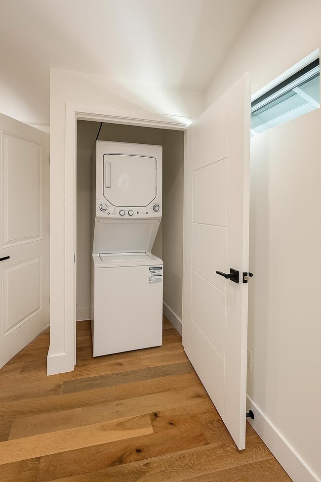 Photo - 5644 Oso Ave