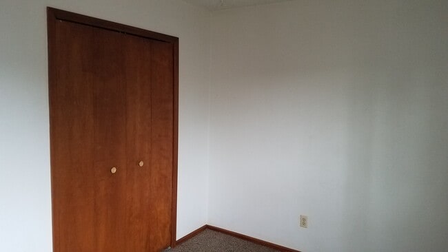 Back Bedroom, east facing. - 6646 Provincial Dr Unit 6646