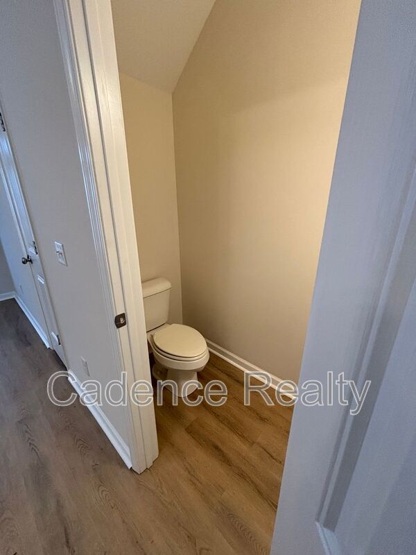 Photo - 202 Jordan Ln Unidad E