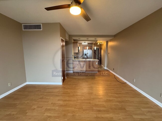 Photo - 10th Floor Unit! Unidad 1002