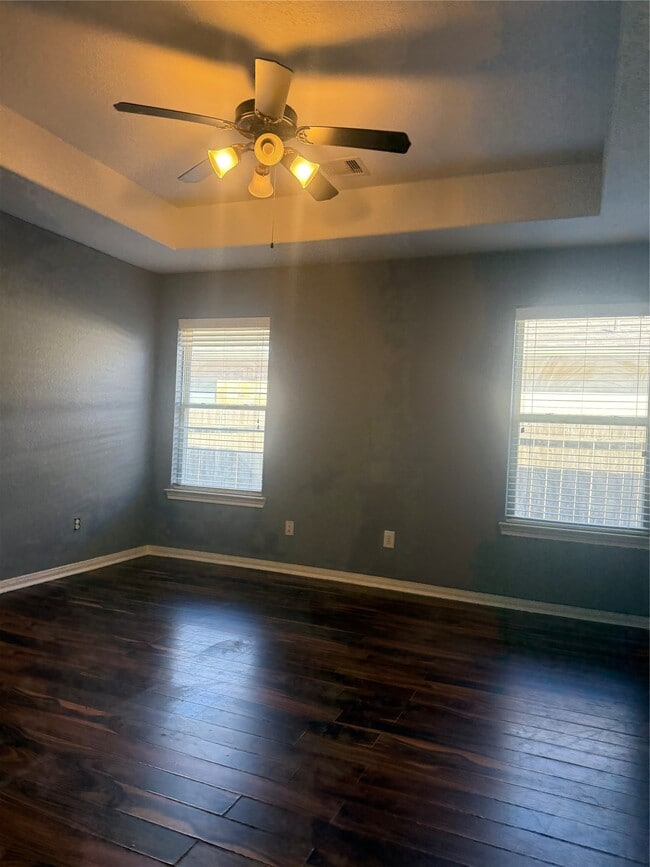 Photo - 10914 Overland Trail Dr