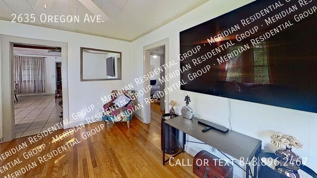 Building Photo - 2635 Oregon Ave Rental