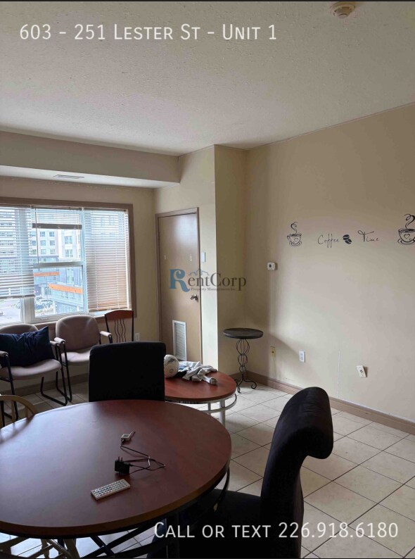 Photo - 251-251 Lester St Unité 1