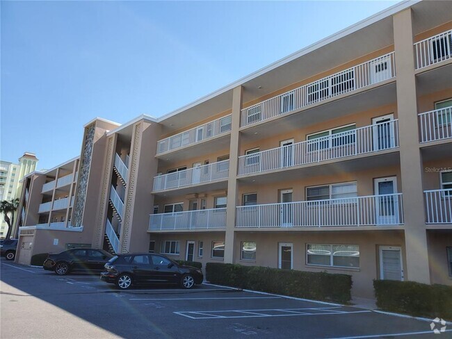 Building Photo - 300 64th Ave Unit 420 Rental