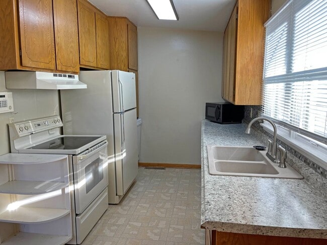 Photo - Charming 5 bedroom/2 bath close to UCCS