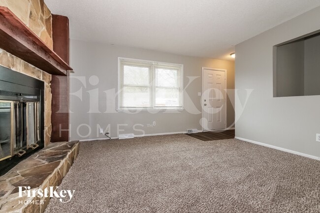 Photo - 19304 E 7th St N