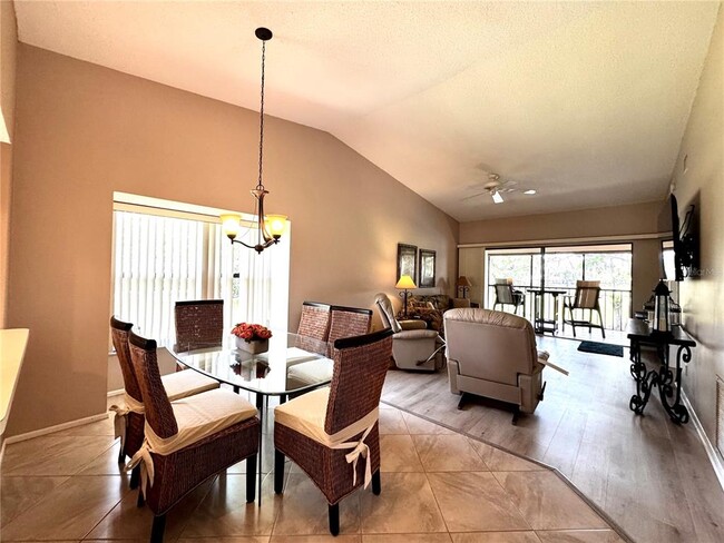 Photo - 4644 Weybridge St Unit 10