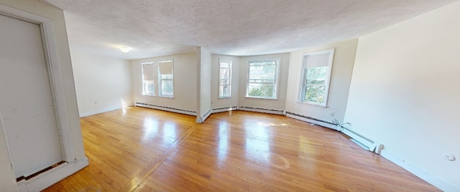 Building Photo - 310 Tappan St Rental