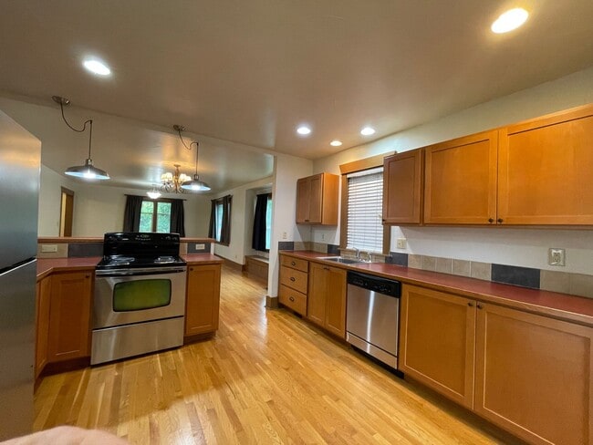 Photo - Close to GU Campus