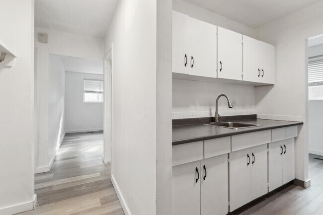 Photo - 6203-6122 122 Ave NW Unit 3