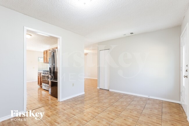 Photo - 10232 Flatland Trail