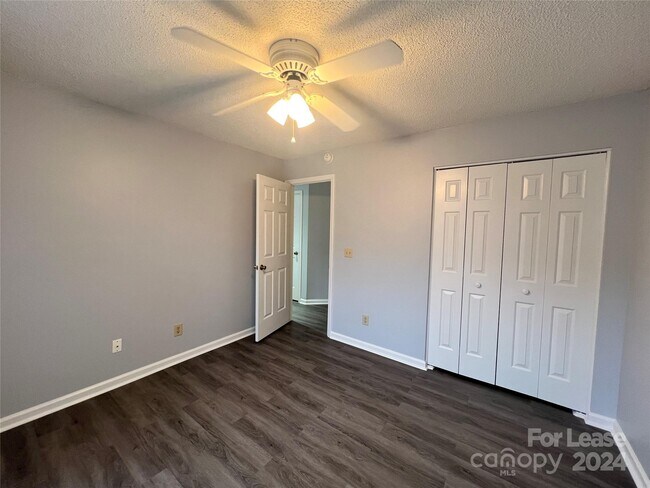Photo - 726 Southwest Dr