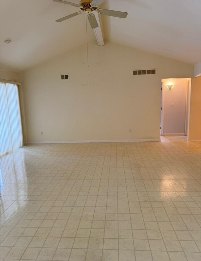 Photo - 33736 Hathaway