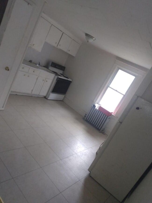 209 Spencer St Unit 209 Upper