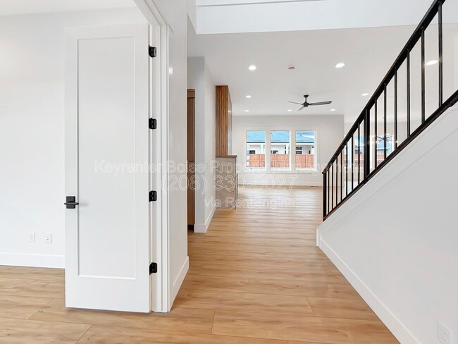 Photo - 819 N Danville Ave