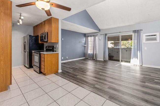 Building Photo - 8022 Linda Vista Rd Unit 2L