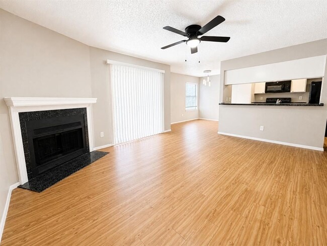 Building Photo - 10507 Mellow Ln Unit 9203