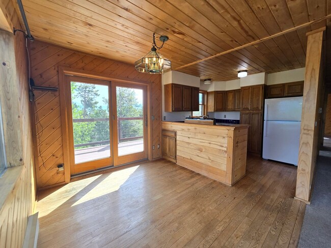 Photo - 10 Leon Ln