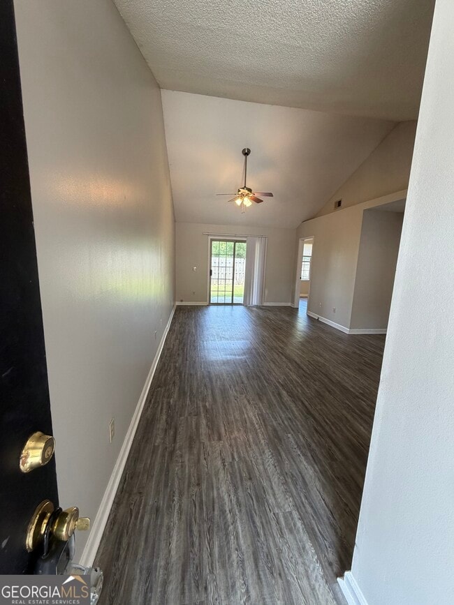 Photo - 411 Baltic Ct