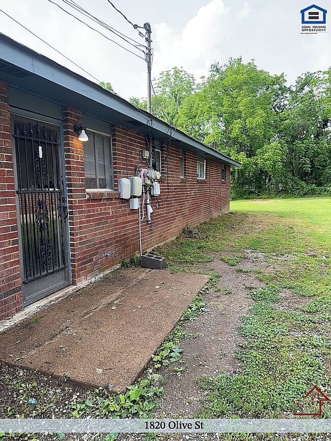 Photo - 1820 Olive St