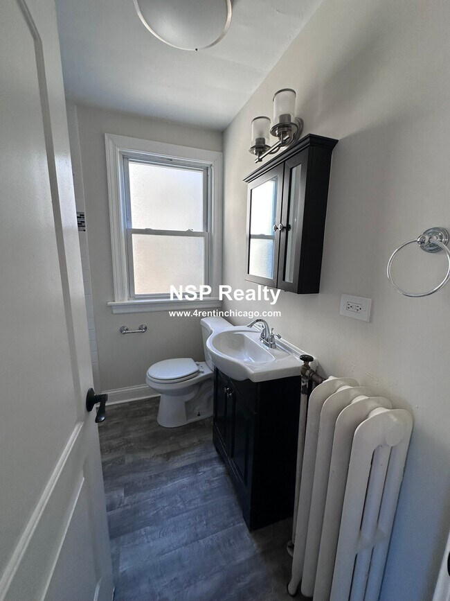 Photo - 733 Elm St Unit 304
