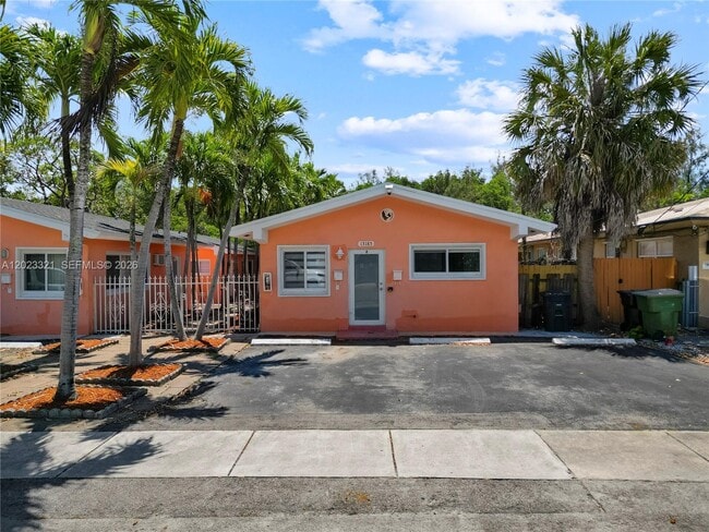 Building Photo - 13185 Emerald Dr