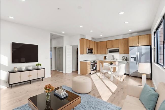 Brand New 2 bed/2 bath home! $500 off firs... - Brand New 2 bed/2 bath home! $500 off firs... Unit 3
