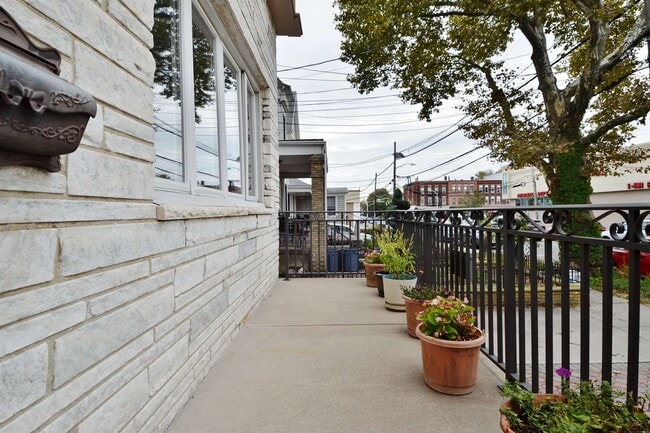 Photo - 19 W 32nd St Unit 1