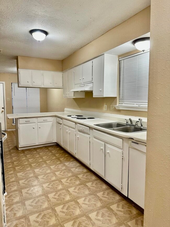 Photo - 722 Stephanie Dr