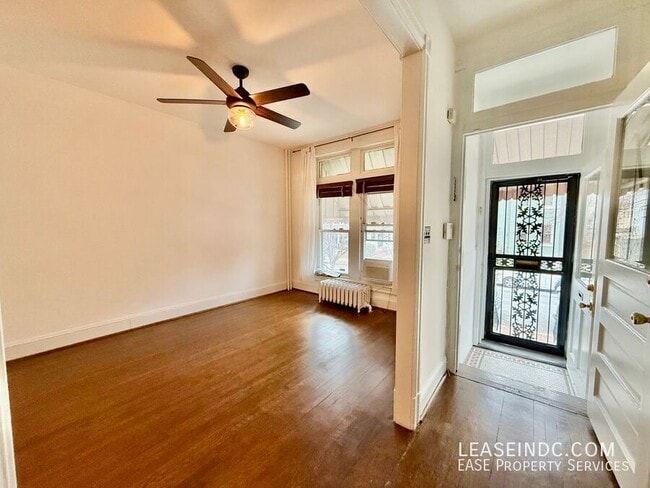 Photo - 304 16th St SE