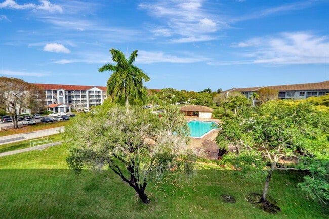 Photo - 1401 SW 128th Terrace Unit 406H