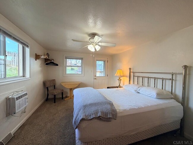 Photo - 907 Old Scalp Ave