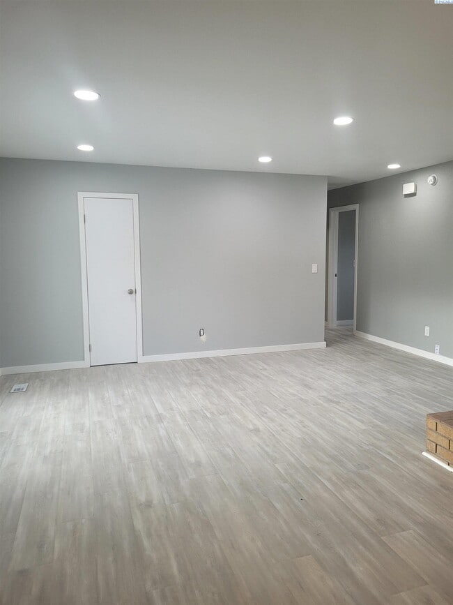 Photo - 3714 W Nixon St