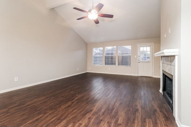 Photo - 5411 Roserock Ln