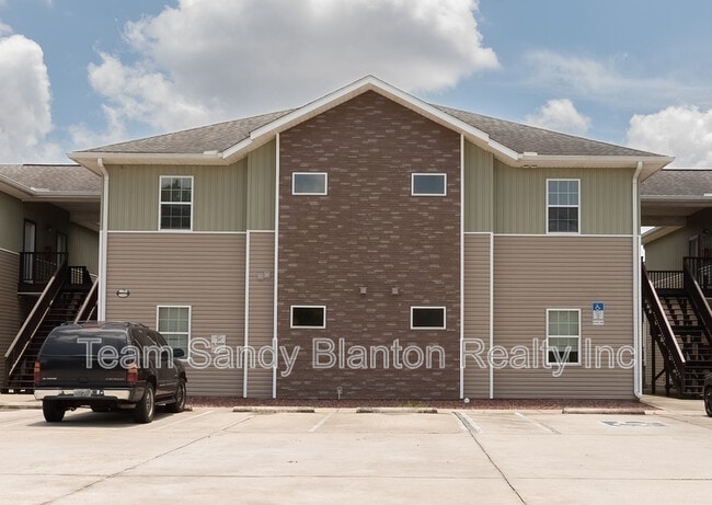 Building Photo - 7071 Lake Joanne Dr