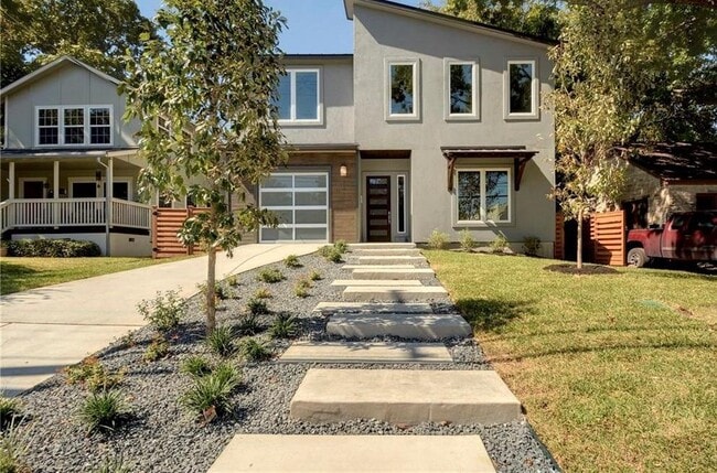 Photo - 1208 Kinney Ave Casa