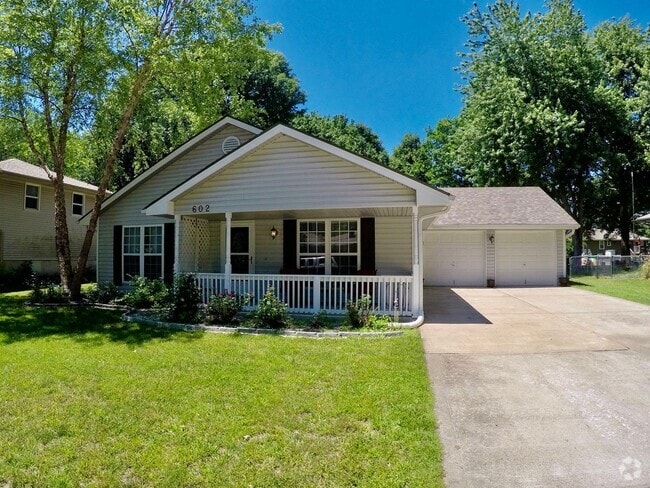 Building Photo - Cozy 3 Bedroom Ranch Home in Greenwood