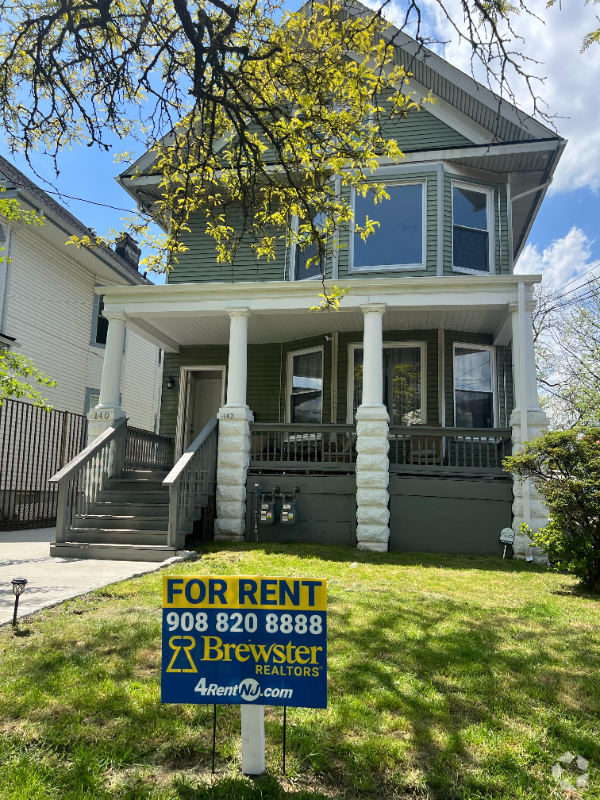 Building Photo - 142 Dehart Pl Unit 2 Rental