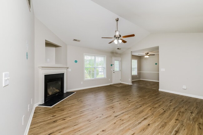 Photo - 5204 Mt Hope Dr