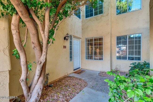 Photo - 1333 E Morten Ave
