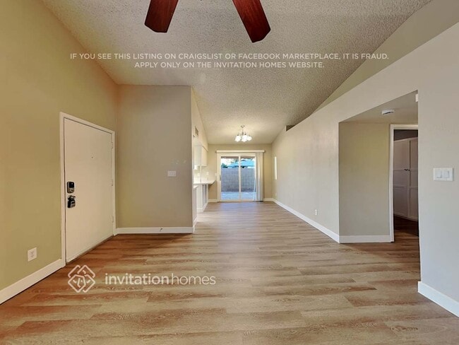 Photo - 1920 N Illinois St