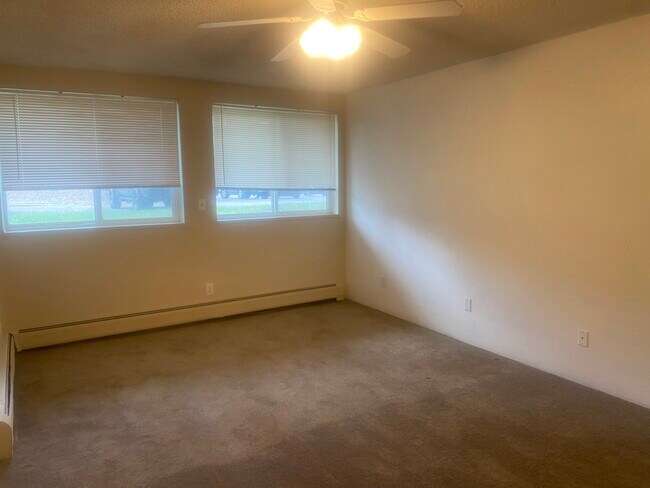 Photo - 1250 Golden Cir Unidad 112