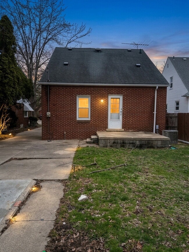 Photo - 1646 21st St