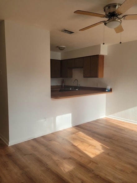 Photo - 2605 Dobbs Rd