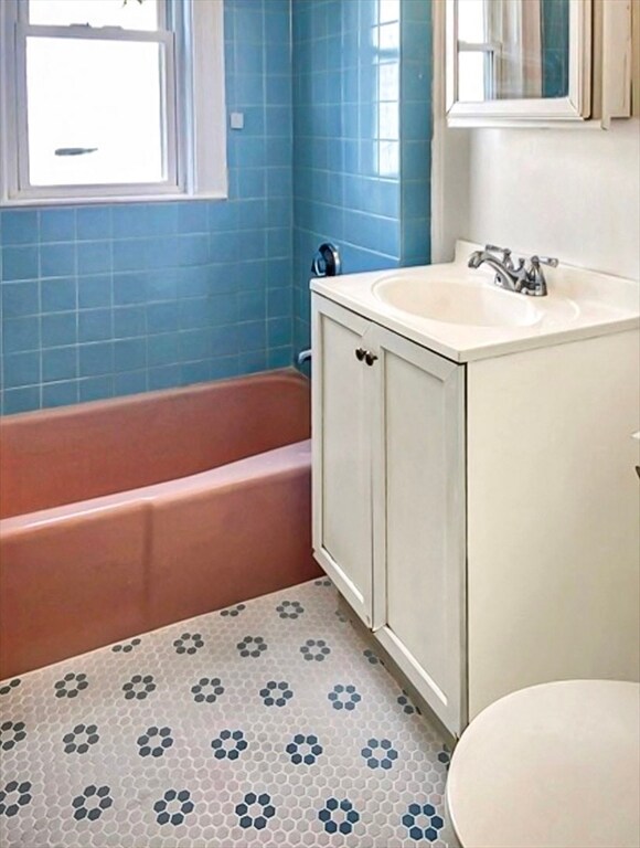 49 Pierce Ave Unit 1