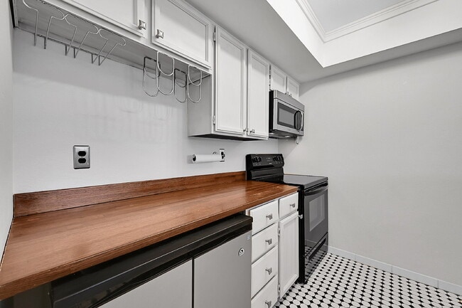 Photo - $1,550.00, 1 bed, 1 bath located in Colorado Springs. Unit Apt 201