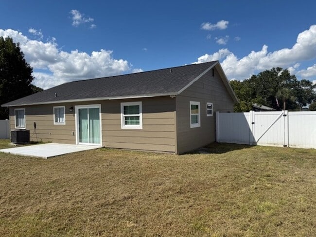 Photo - 1510 Massa St