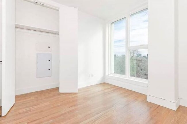 163 Linden Blvd Unit 3